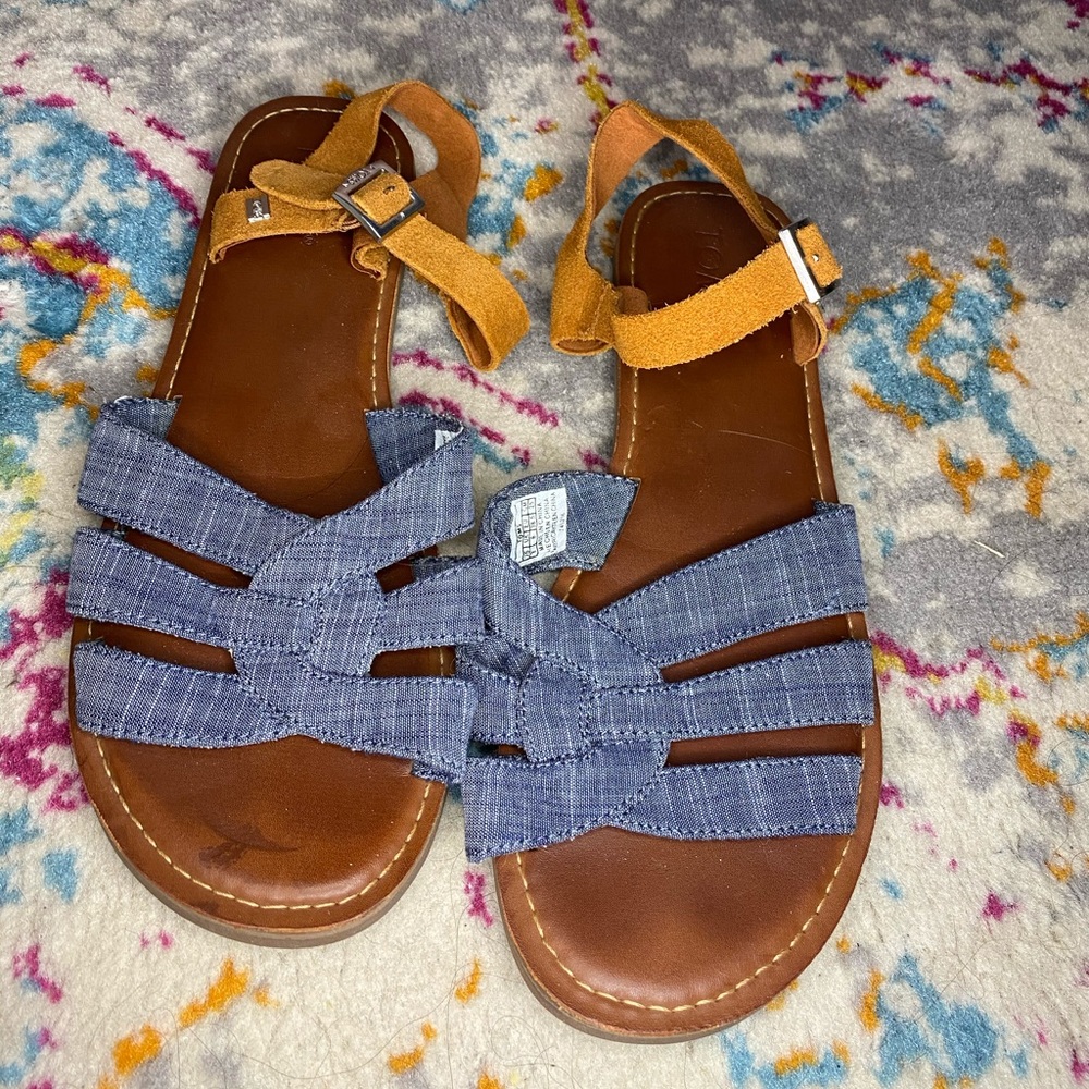Toms sandals
